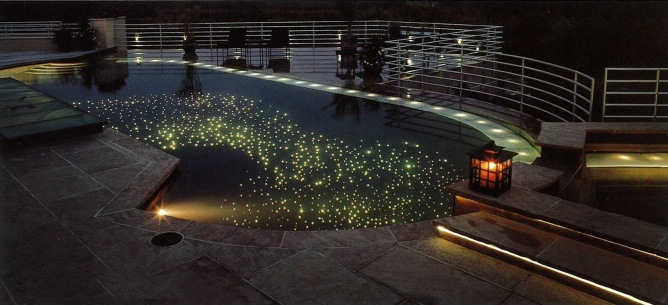 Guide to Pool Lights - LED, Fiberoptic, Solar Pool Lights